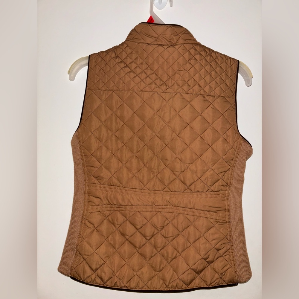 Vest - Picture 2 of 3